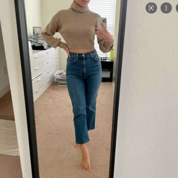 Aritzia Tops - Aritzia Wilfred Rebecca Cropped 100% Wool Sweater Size Small